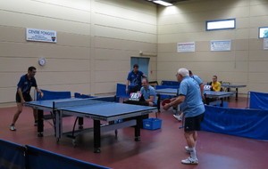 Paul en fait voir de toutes les couleurs à son adversaire du jour ...Antoine arbitre ce duel !
Match PPCVB (8)  contre Péronne (2)